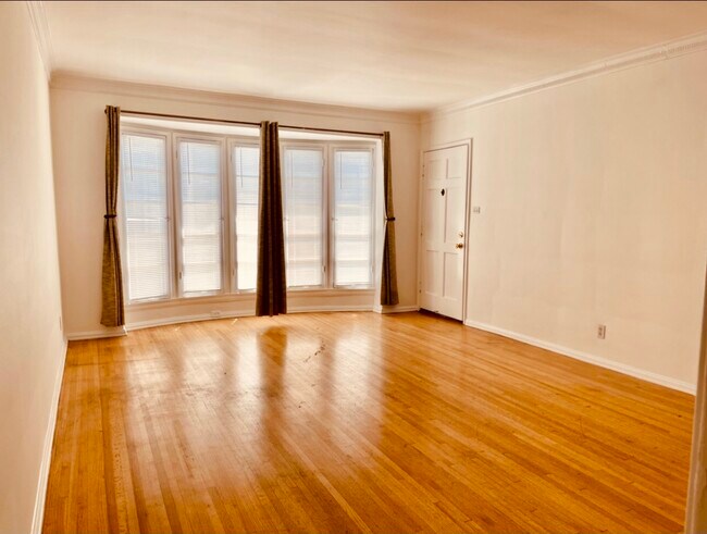 Foto del edificio - 10942 Moorpark St