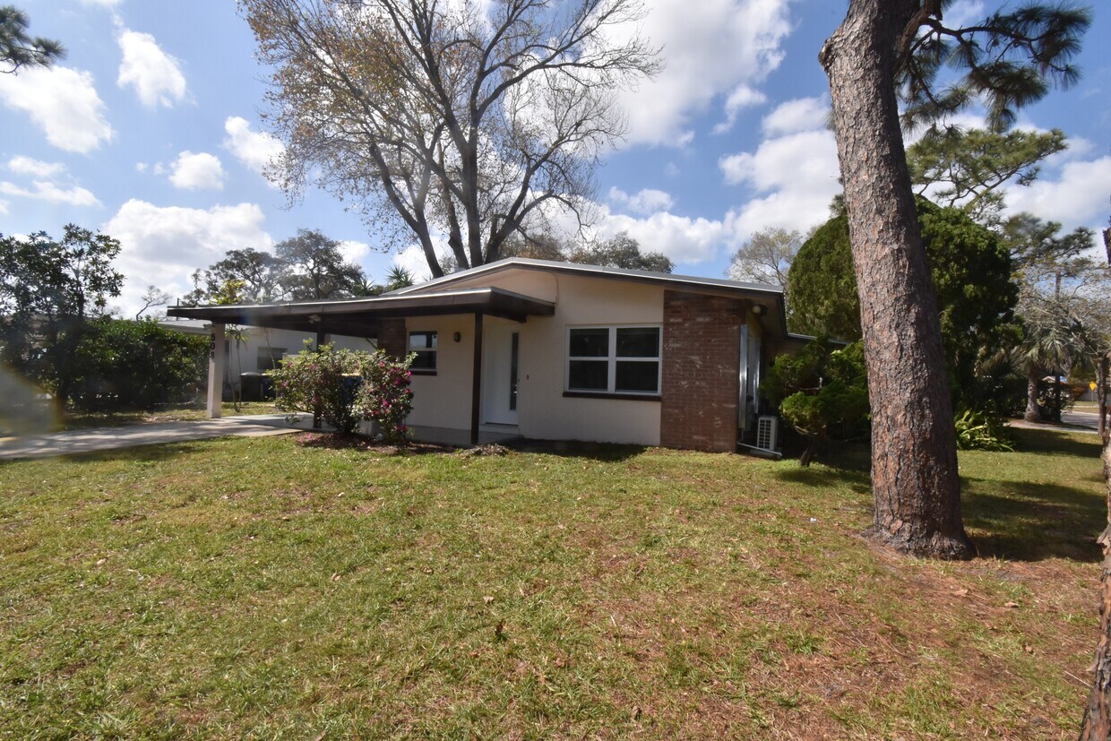 Foto principal - 508 N Jupiter Ave