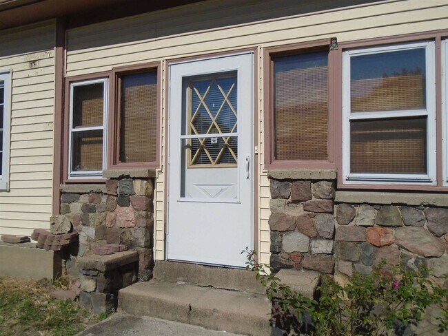 Building Photo - 1426 High St