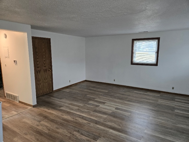Building Photo - 707 Bluff St