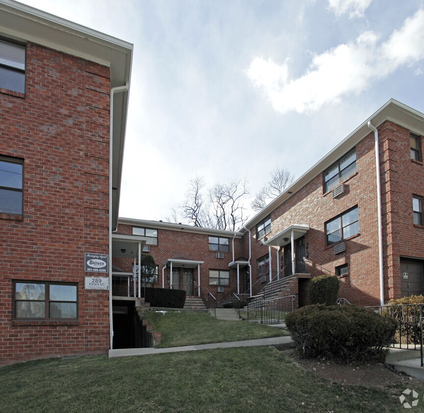 Primary Photo - Carrich Garden Apartments