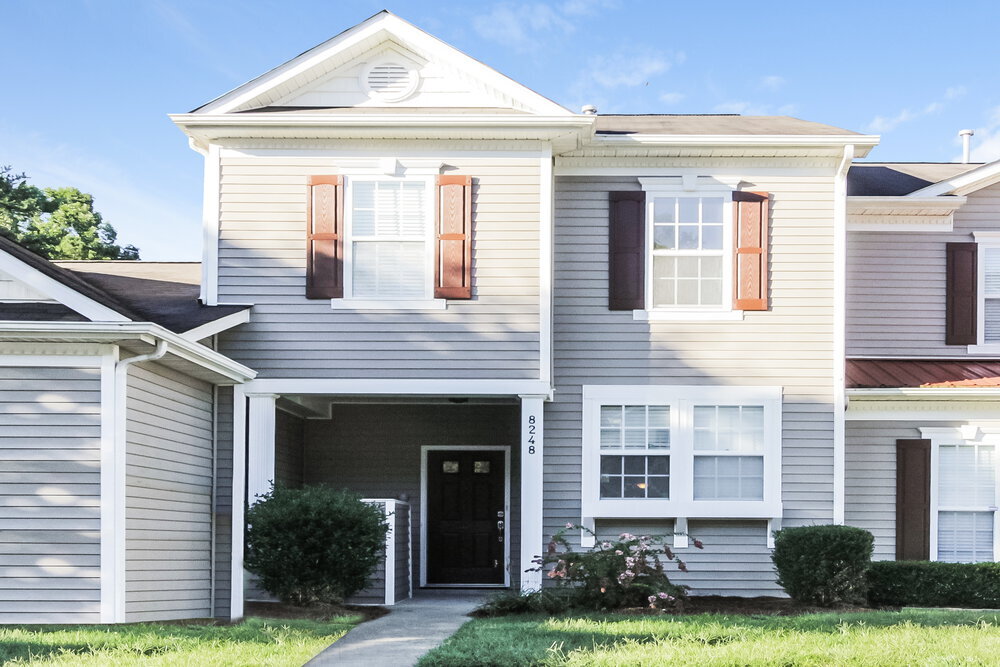 Foto principal - 8248 Carob Tree Ln