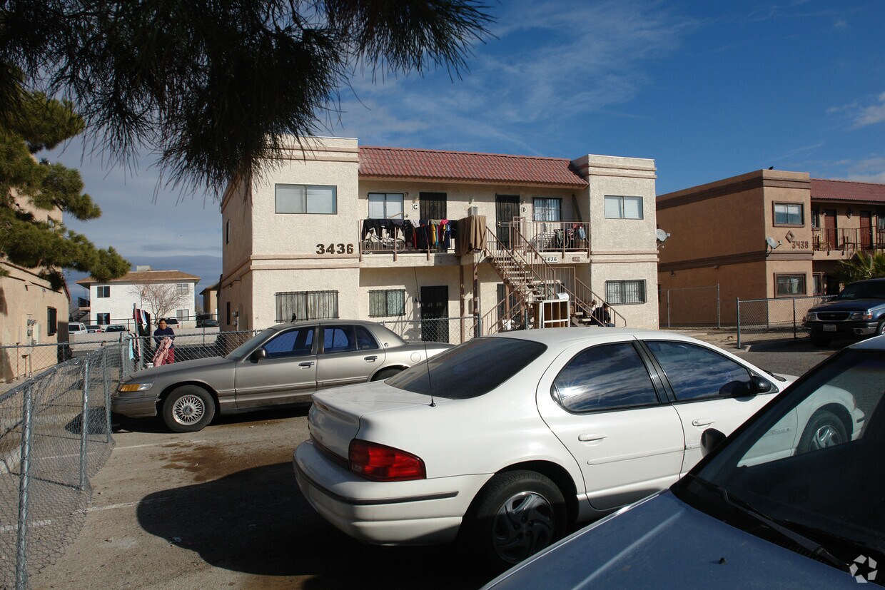 Building Photo - 3436 College View Ct
