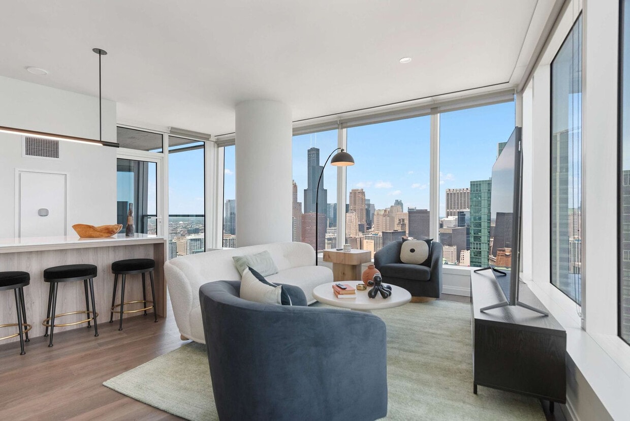 Foto principal - 1006 S Michigan Ave