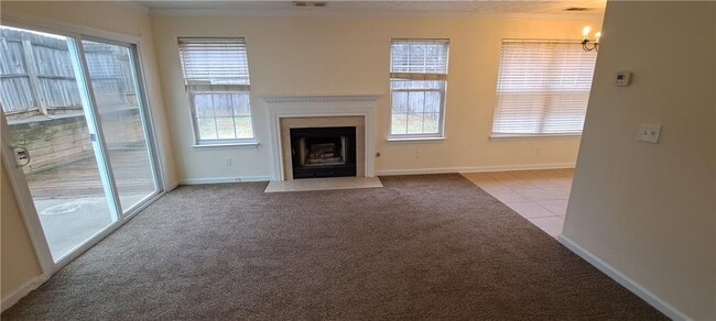 Building Photo - 2395 Lexington Ln