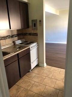 Foto del edificio - 4858 Lee St