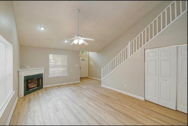 Building Photo - 3385 Tansey Ct