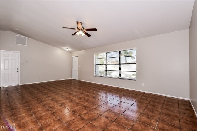 Foto del edificio - 714 SW 10th Terrace