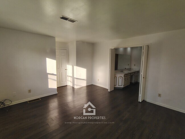 Foto del edificio - 2331 Broadway St