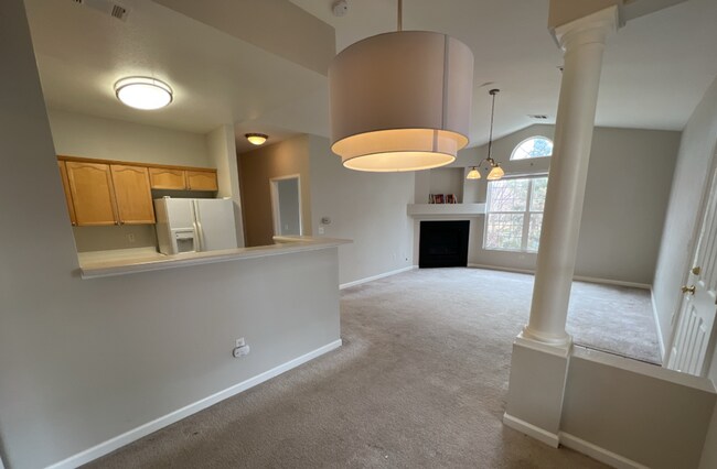 Building Photo - Upper Level Condo Near Cherry Creek State ...