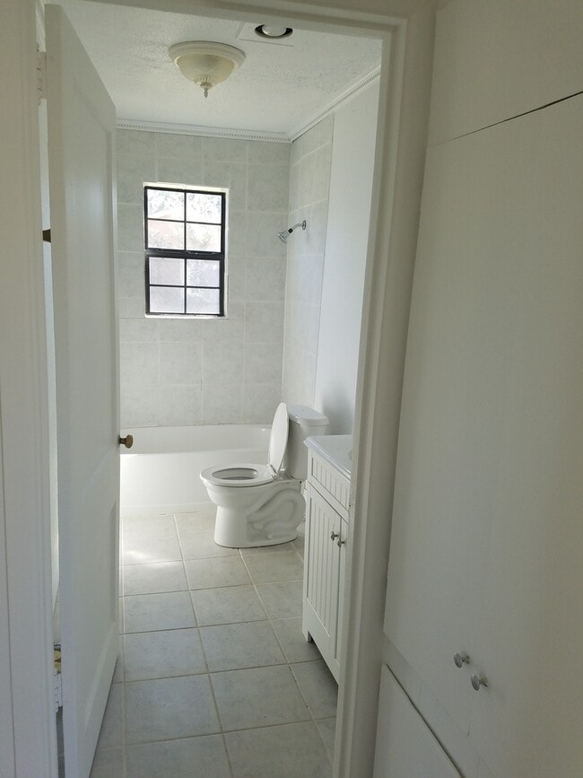 Foto del edificio - HOME LOCATED NEAR COLLEGE