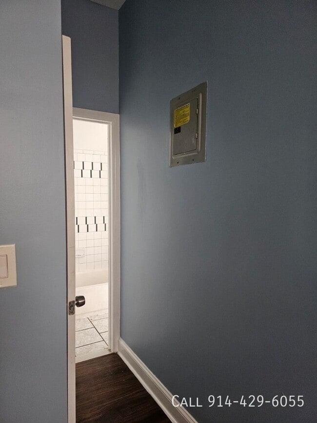 Photo - 143 Stanley Ave Apartment