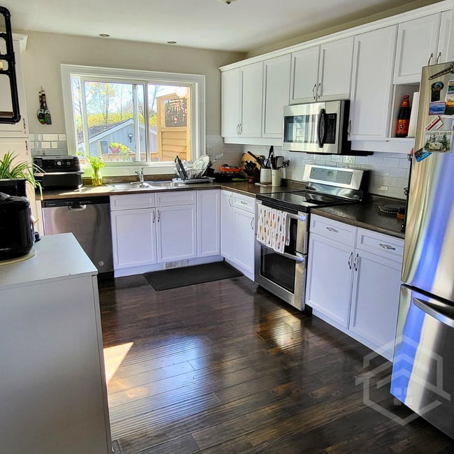 Building Photo - 3-Bedroom House available in Mt. Elgin !!