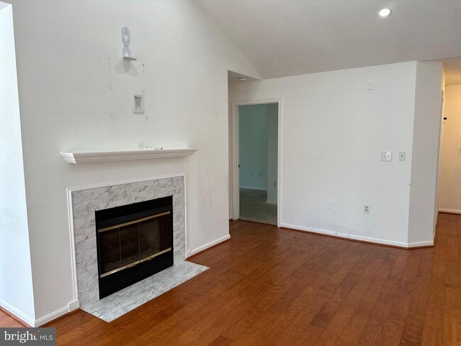 Foto del edificio - 5960 Millrace Ct