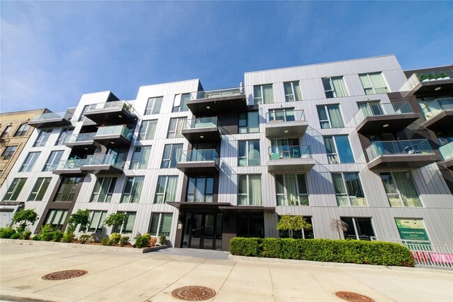 Building Photo - 14-33 31st Ave