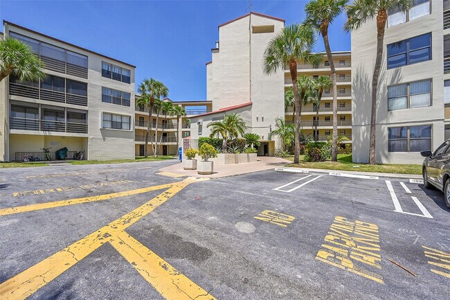 Foto del edificio - 2304 S Cypress Bend Dr