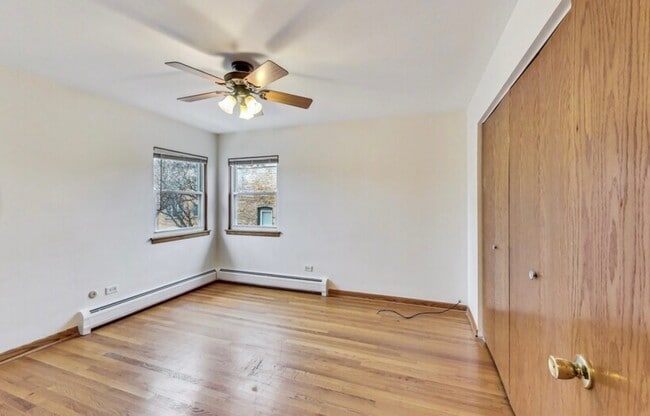 Foto del edificio - 4933 N Lester Ave