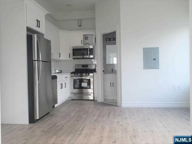 Building Photo - 91 Jewell St