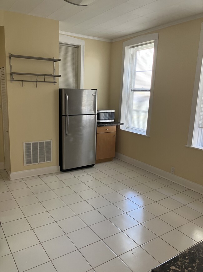 Kitchen - 2222 W Lyndale St