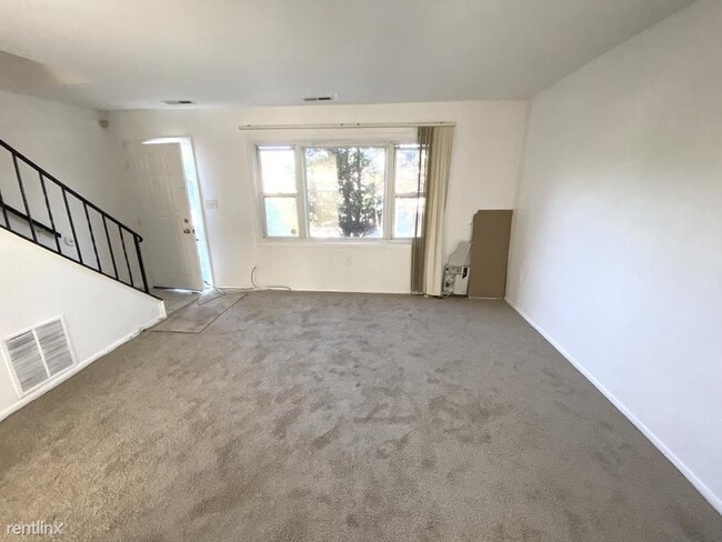 Building Photo - 2 br, 1.5 bath Townhome - 2601 Camberwell Ct