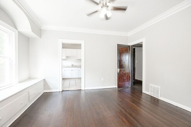 Foto del edificio - 4 BED 1 BATH SINGLE FAMILY HOME IN MT PLEA...