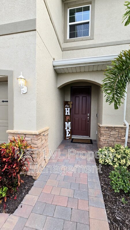 Building Photo - 804 Heather Lk Ave