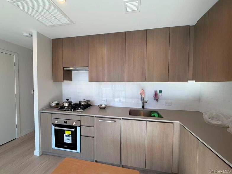 Photo - 131-02B 40th Road Unit 7R