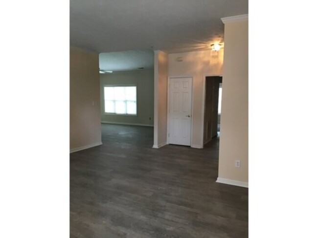 Building Photo - 517 9 Lionshead Road Fayetteville, Nc 28311