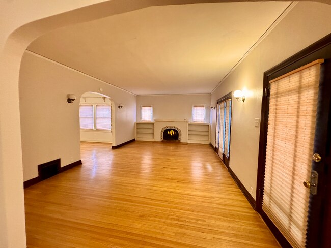 Building Photo - 933 11th St NW