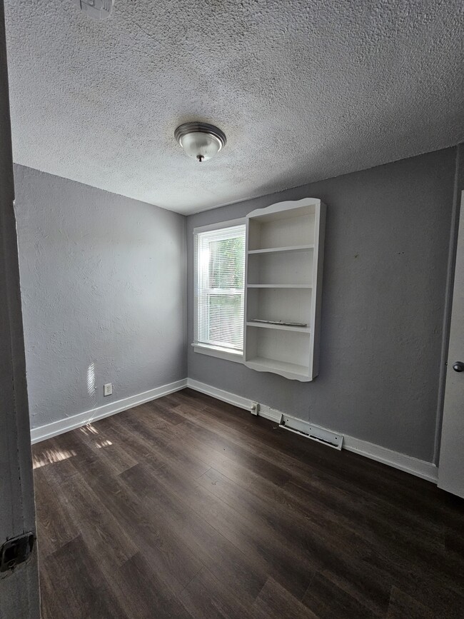 Building Photo - 5430 Hodiamont Ave