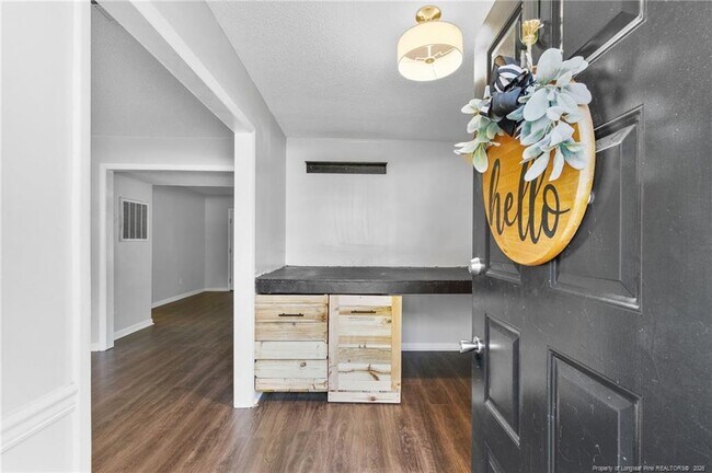Foto del edificio - 5839 Rivercroft Rd