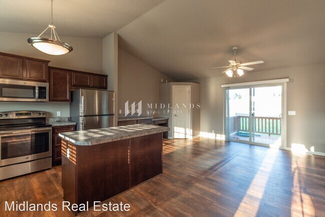 Foto del edificio - 3 br, 2.5 bath House - 13709 S 44th St