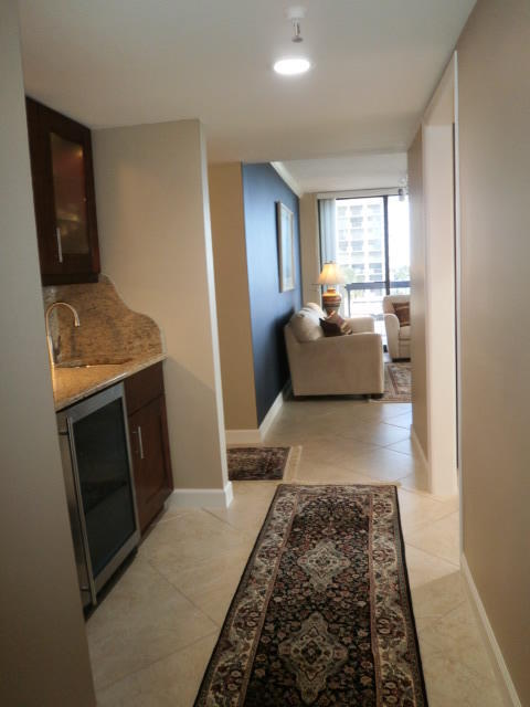 Foto del edificio - 123 Lakeshore Dr