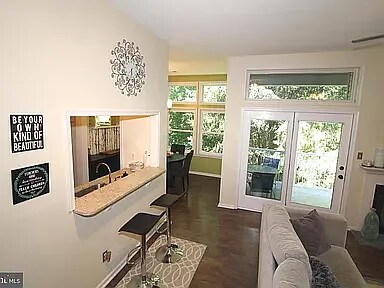 Foto del edificio - 4807 Claremont Ct