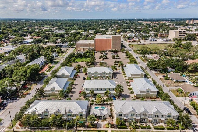 Foto del edificio - 1282 Calusa Cir