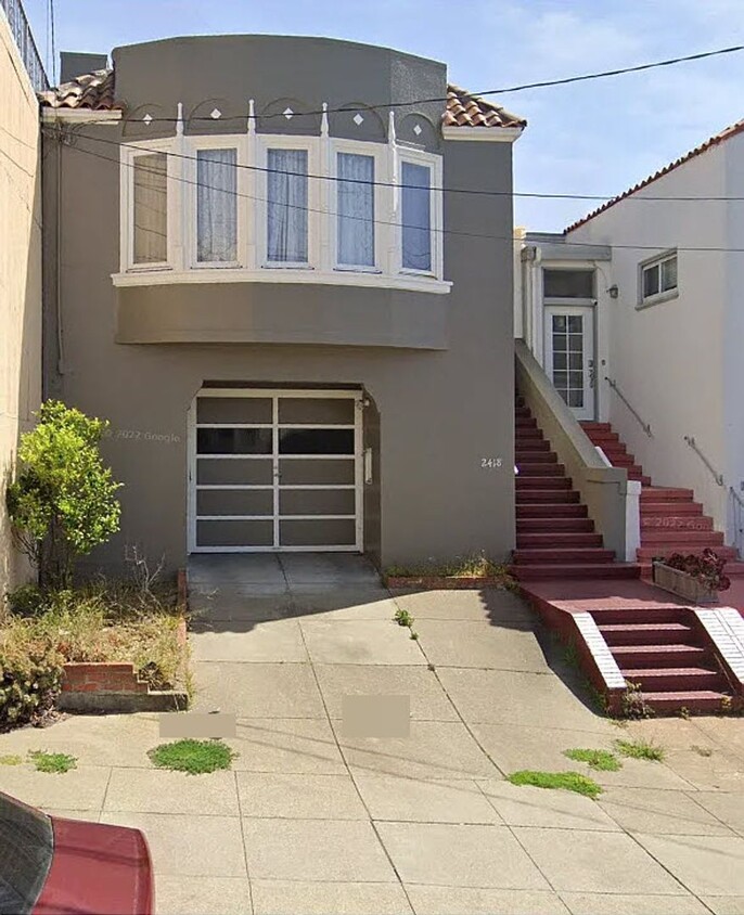 Foto principal - SF Renovated 4 Bed / 2 Bath / 2,170 SF House