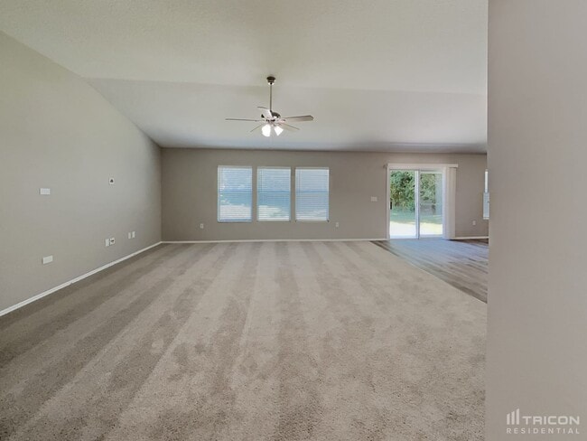 Building Photo - 3827 Robena Rd