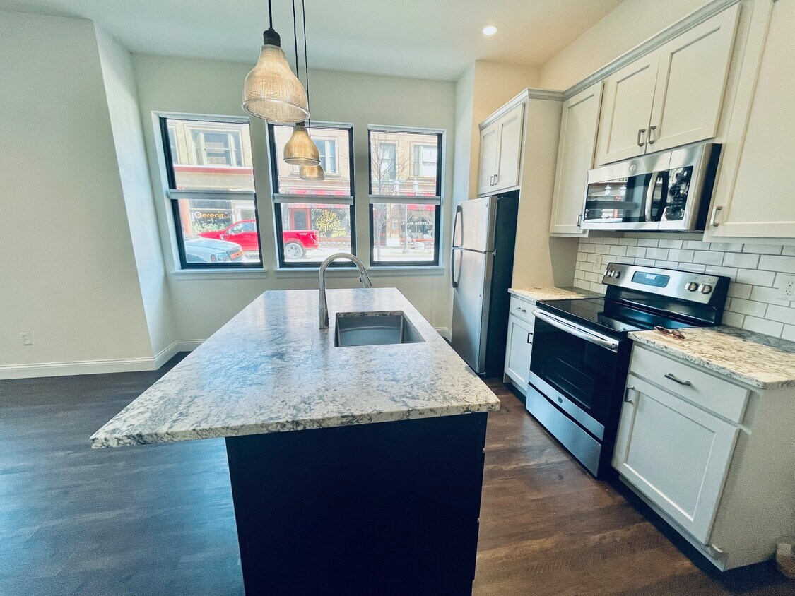 Foto principal - 4301 Maryland Ave