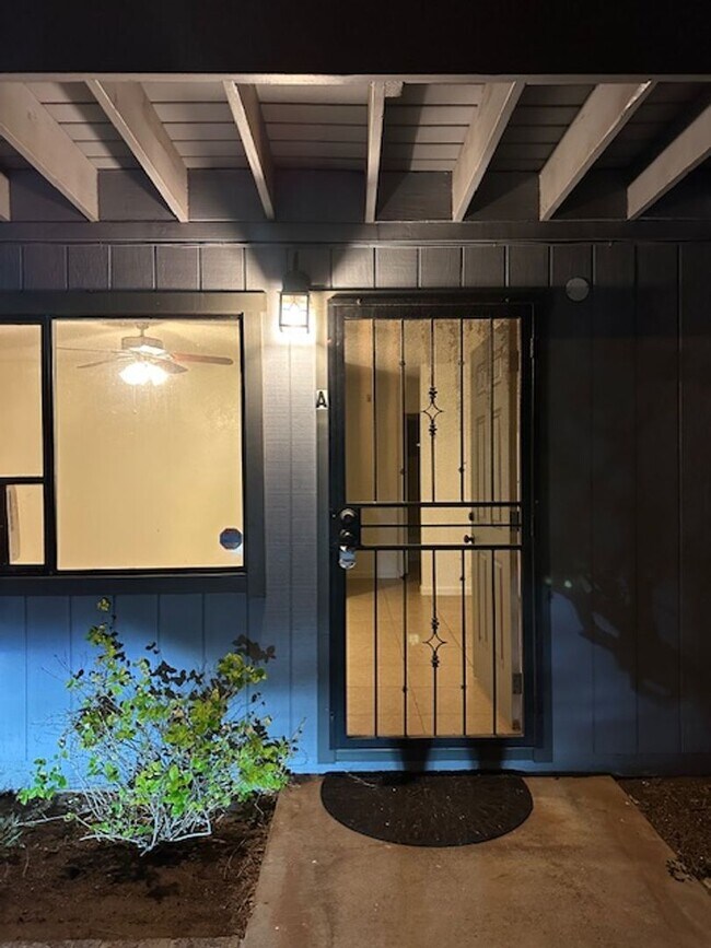 Foto del edificio - 34-34A Luanaiki Pl