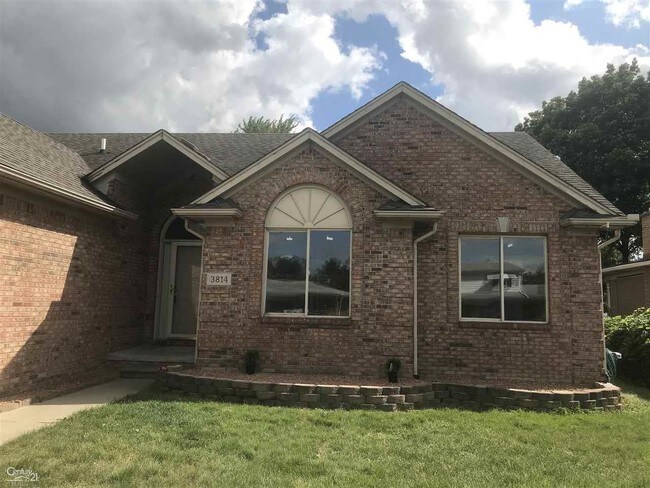 Building Photo - 3814 Rhoten Dr