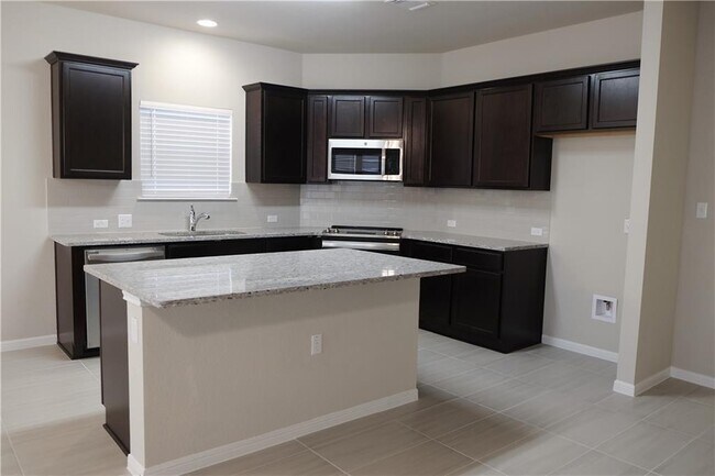 Foto del edificio - 256 Scenic Hills Cir