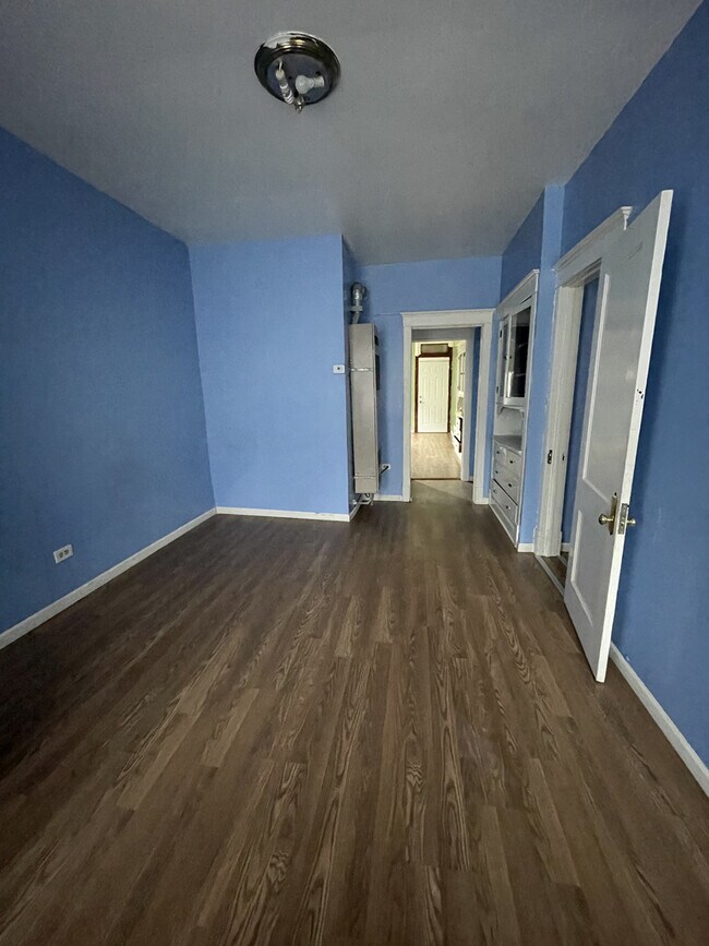 Foto del edificio - 2453 W 46th Pl