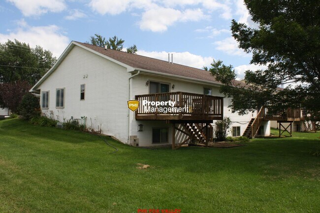 Foto del edificio - 579 N Wisconsin St