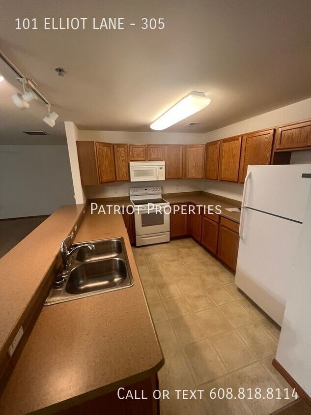 101 Elliott Ln Unit 305, Oregon, WI 53575 Room for Rent in Oregon, WI