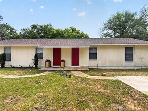 Building Photo - 208 Squirrel Haven Rd