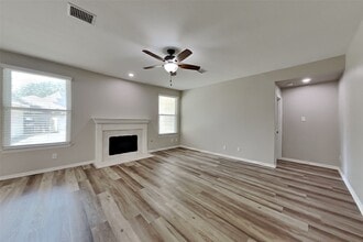 Building Photo - 4031 Echo Mountain Dr