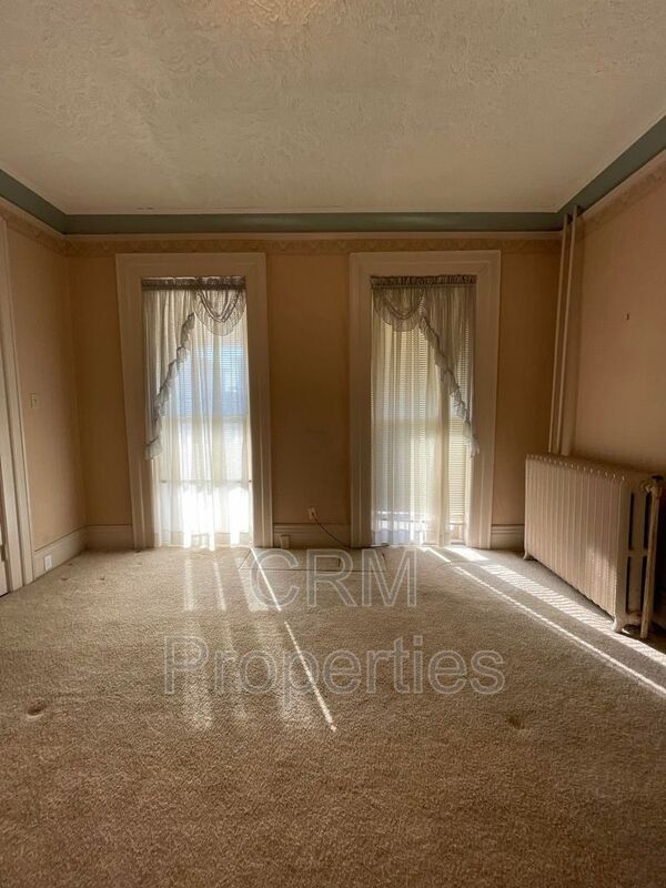 Foto del edificio - 314 E Walnut St