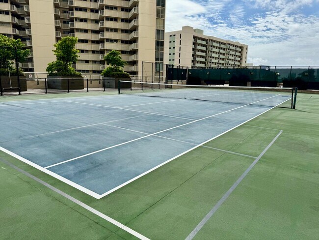 Building Photo - 1/1/2, Ground Floor Unit,  located at Mott-Smith in Makiki, Great Location!