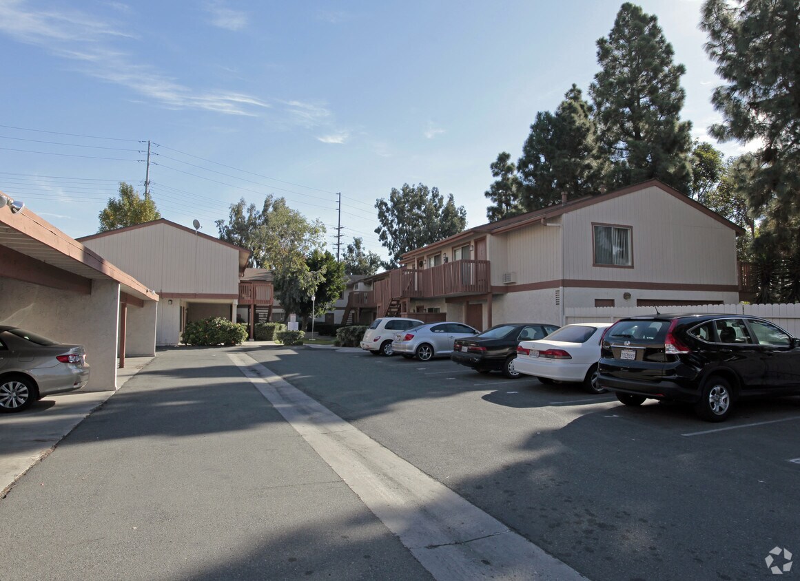 Primary Photo - 13251 Newland St