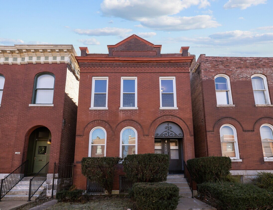 Primary Photo - 4450 Gibson Ave
